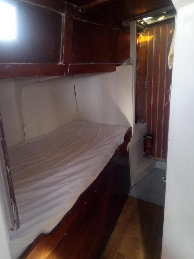 סן טרופז Bateau En Ville מראה חיצוני תמונה